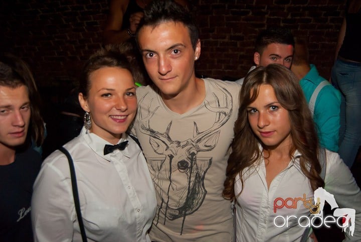 Friday Party în Club Escape,