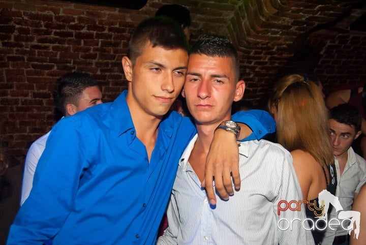 Friday Party în Club Escape,