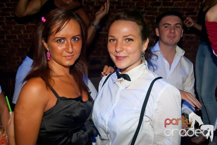 Friday Party în Club Escape,
