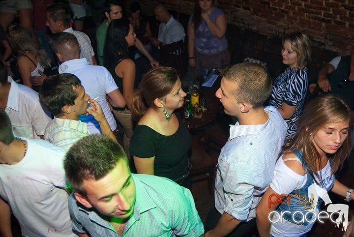 Friday Party în Club Escape,
