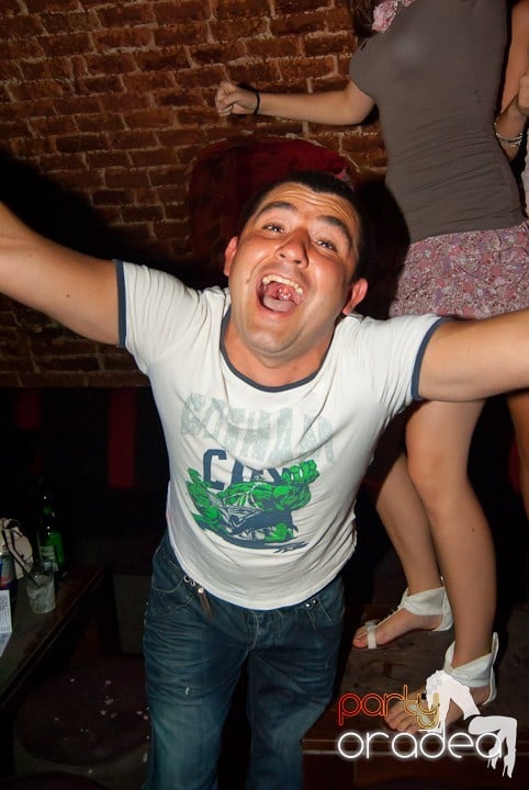 Friday Party în Club Escape, 