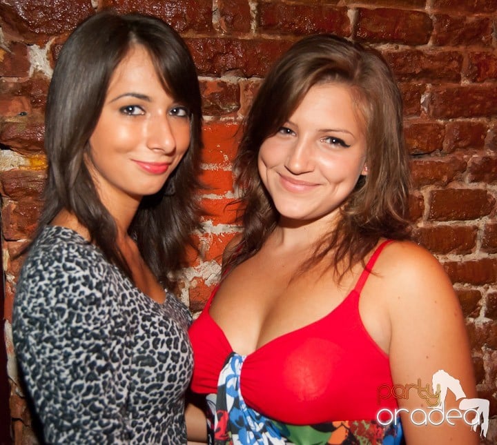 Friday Party în Club Escape,
