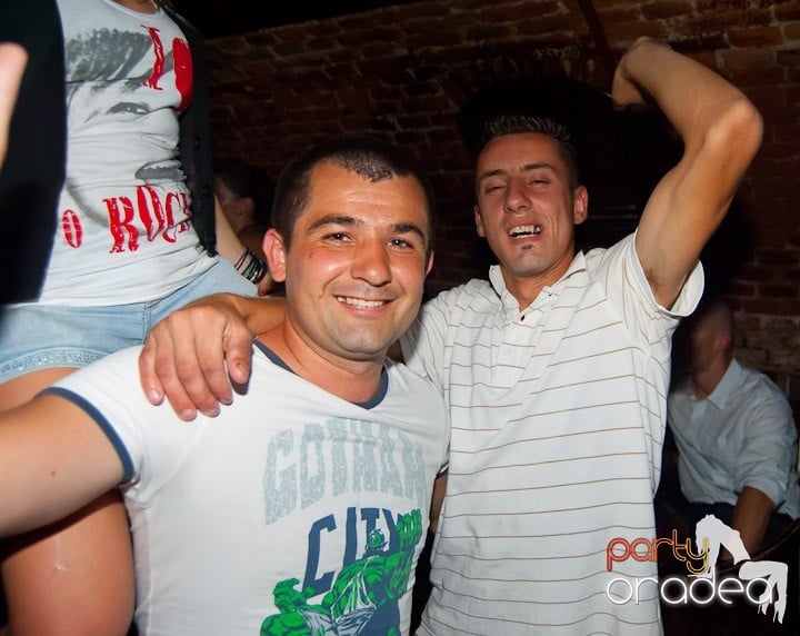 Friday Party în Club Escape, 