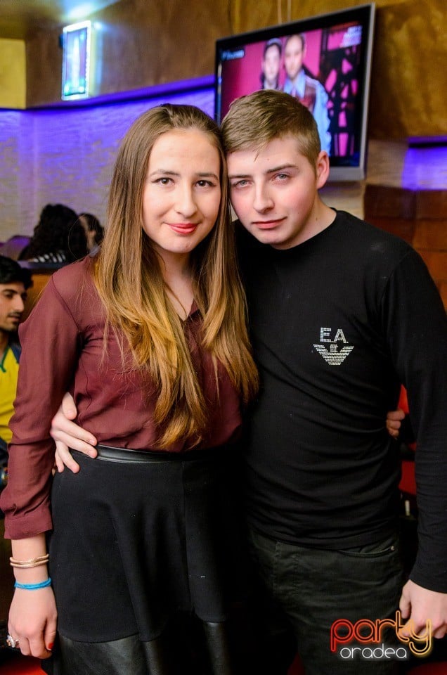 Friday Party în Downtown Paparazzi, Downtown Paparazzi