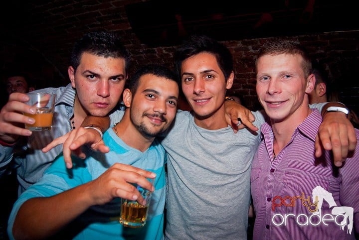 Friday Party în Escape, 