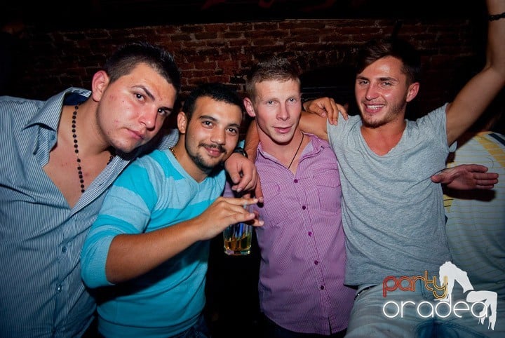 Friday Party în Escape, 