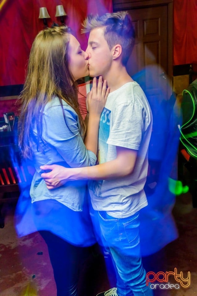Friday Party, 