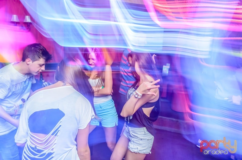 Friday Party, 
