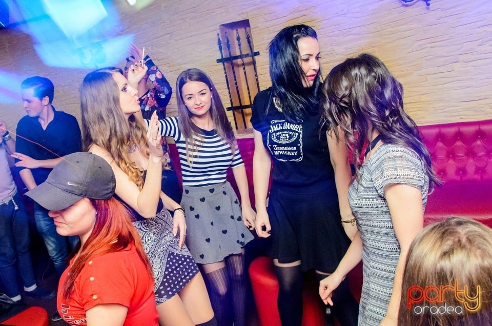 Friday Party, Downtown Paparazzi