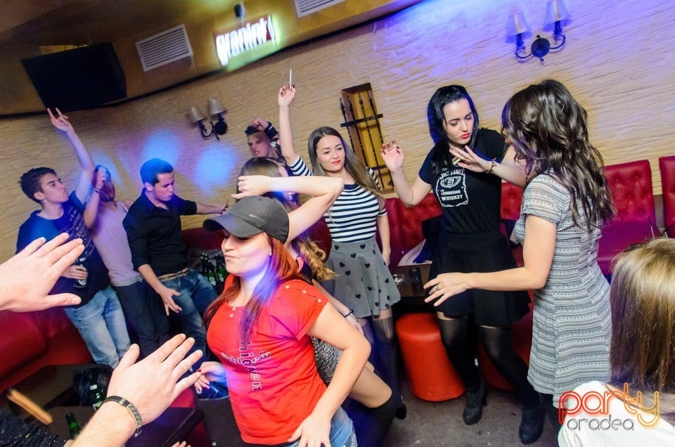 Friday Party, Downtown Paparazzi