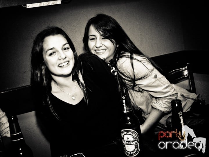 Friends weekend în Chanson, 