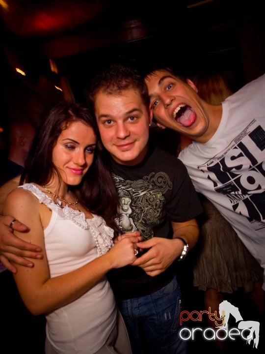 Friends weekend în Chanson, 