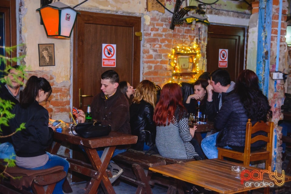 Student Party, Gekko