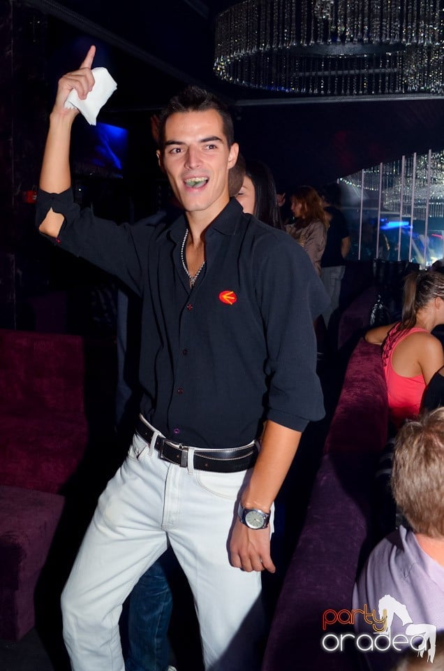 Get Funky cu Ben Boognar în The One,