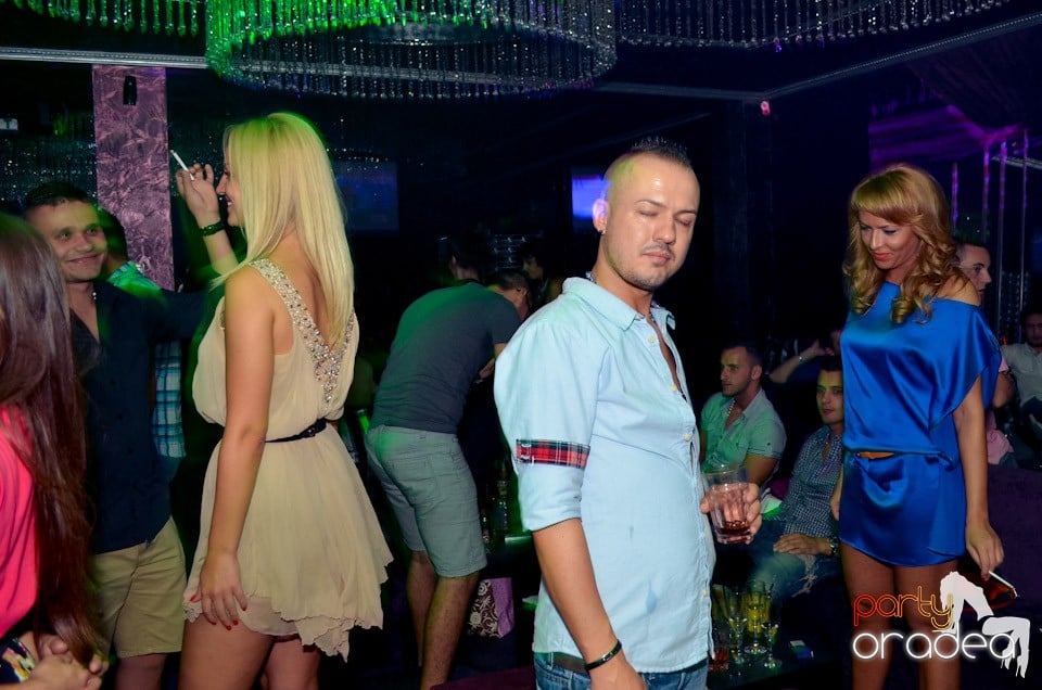 Get Funky cu Ben Boognar în The One,