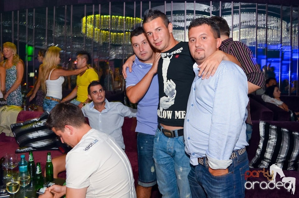 Get Funky cu Ben Boognar în The One,