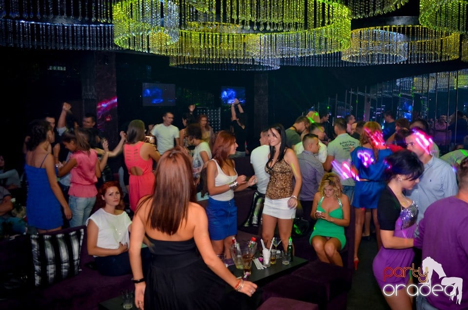 Get Funky cu Ben Boognar în The One,