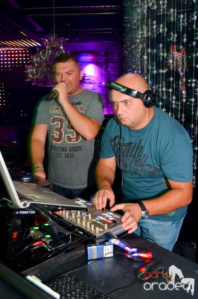 Get Funky cu Ben Boognar în The One,