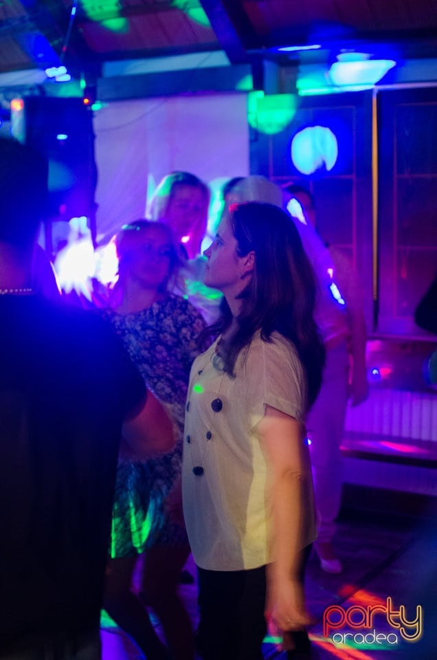 GIPSY RETRO PARTY, Queen's Music Pub