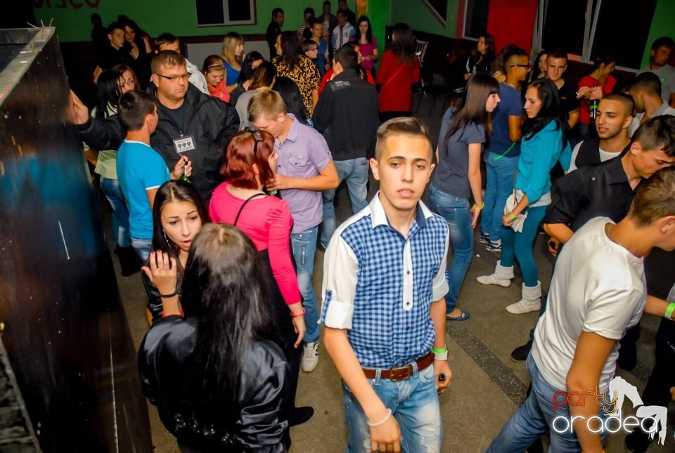 Glow stick party, Royal Party House