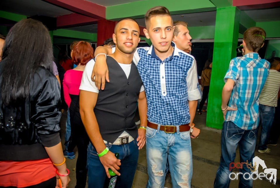 Glow stick party, Royal Party House