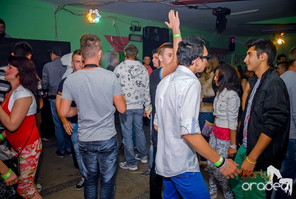 Glow stick party, Royal Party House