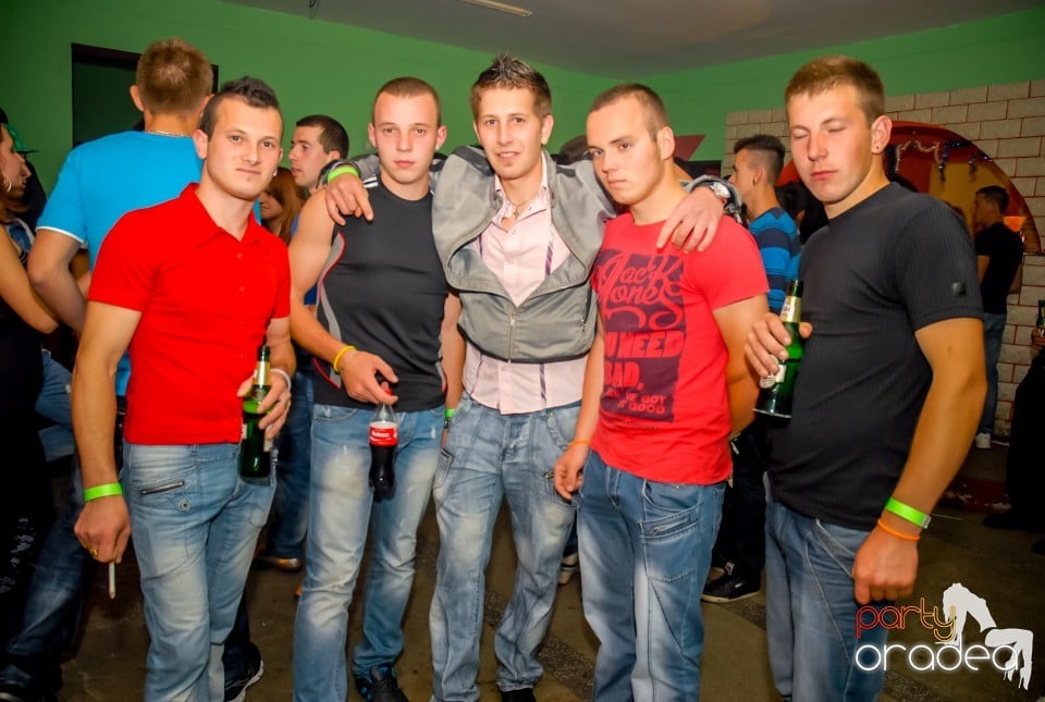 Glow stick party, Royal Party House