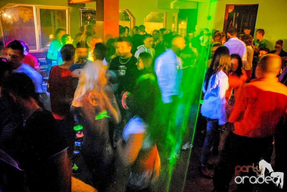 Glow stick party, Royal Party House