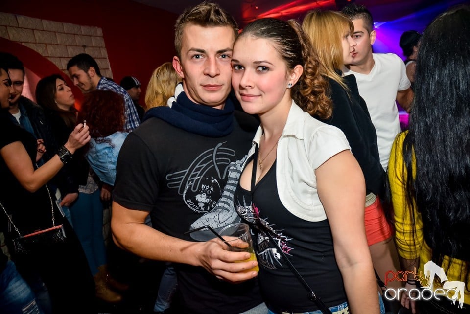 Go-go Dance Show, Royal Party House
