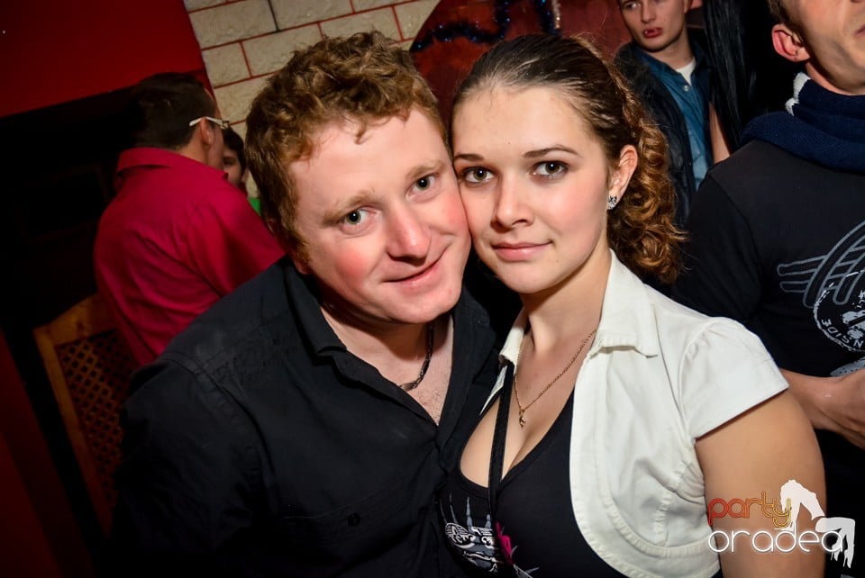 Go-go Dance Show, Royal Party House