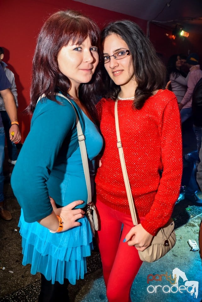 Go-go Dance Show, Royal Party House