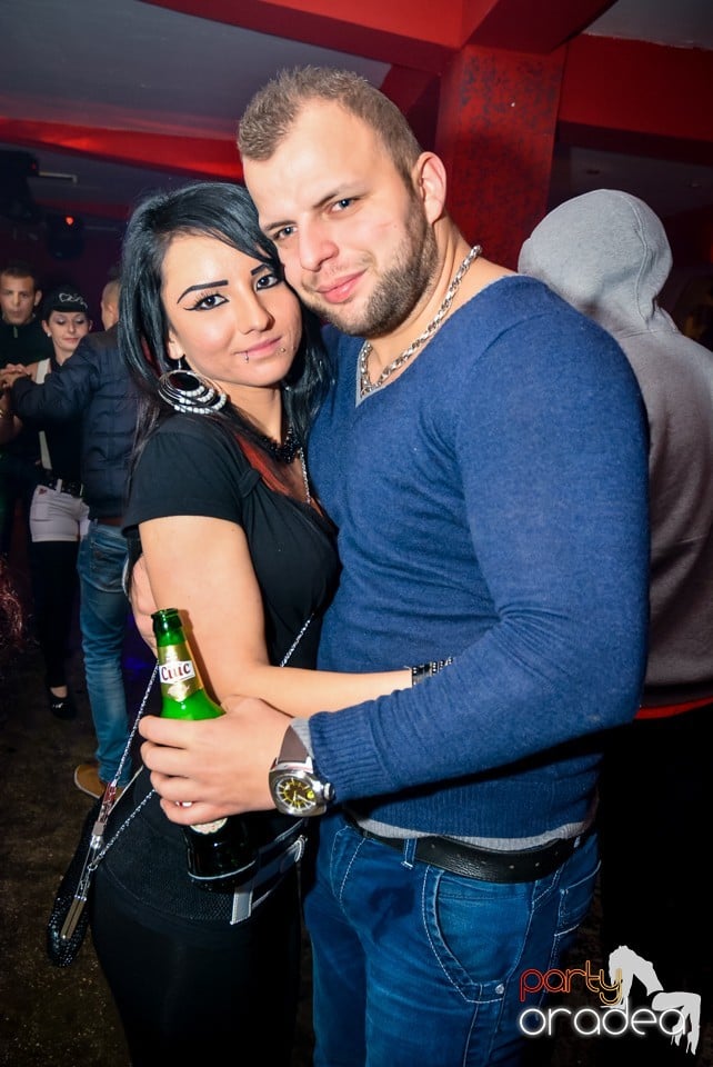 Go-go Dance Show, Royal Party House