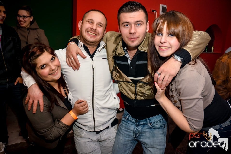 Go-go Dance Show, Royal Party House