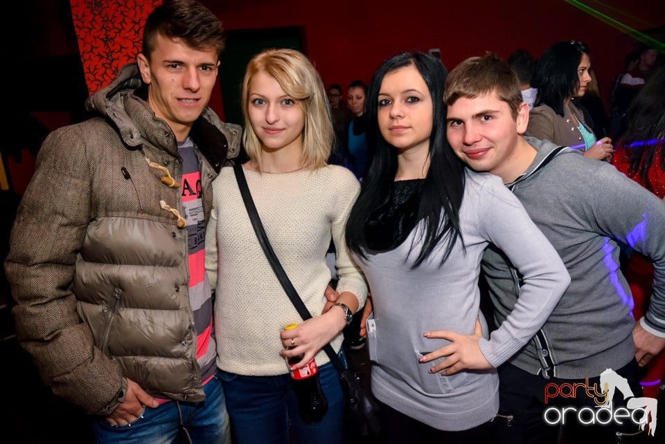 Go-go Dance Show, Royal Party House