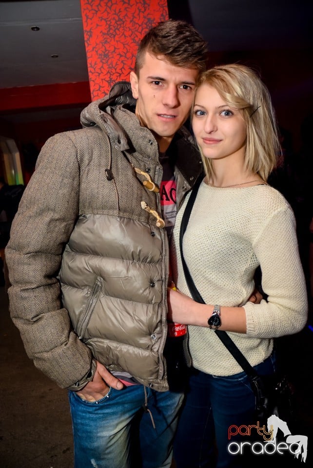 Go-go Dance Show, Royal Party House
