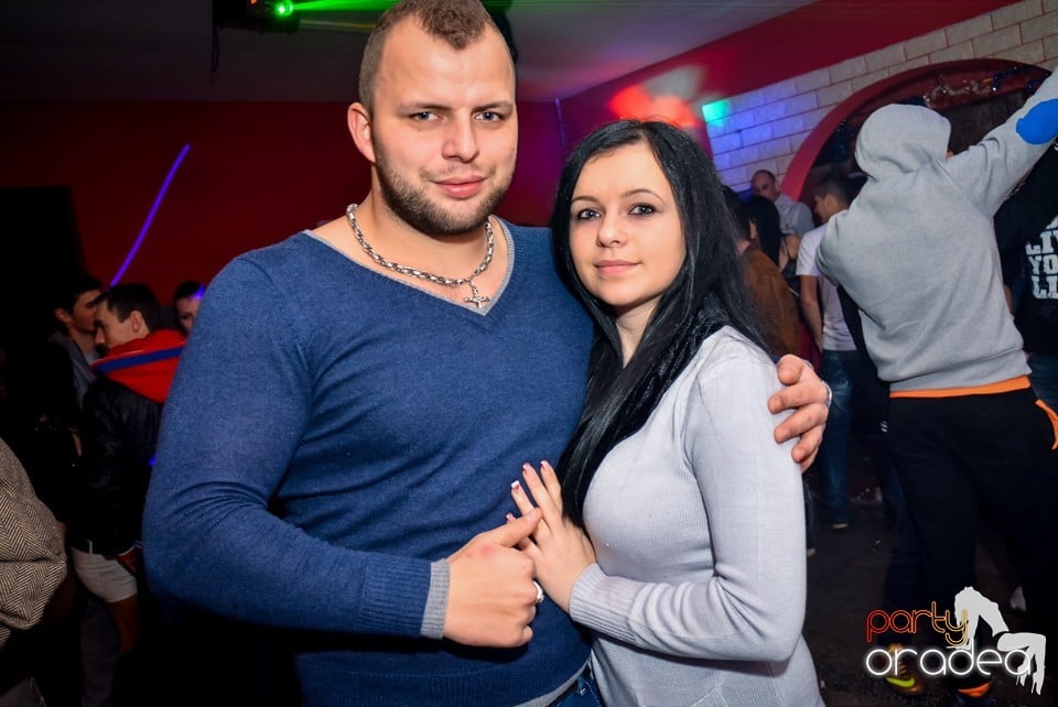 Go-go Dance Show, Royal Party House