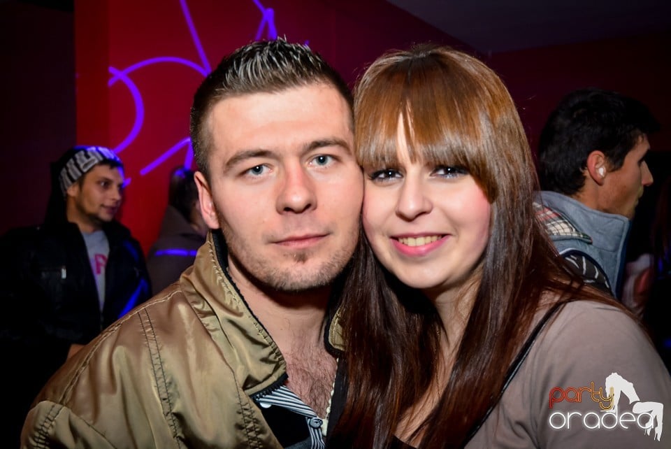Go-go Dance Show, Royal Party House