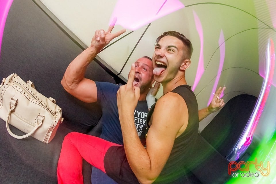 GoGo Dancer Show, 