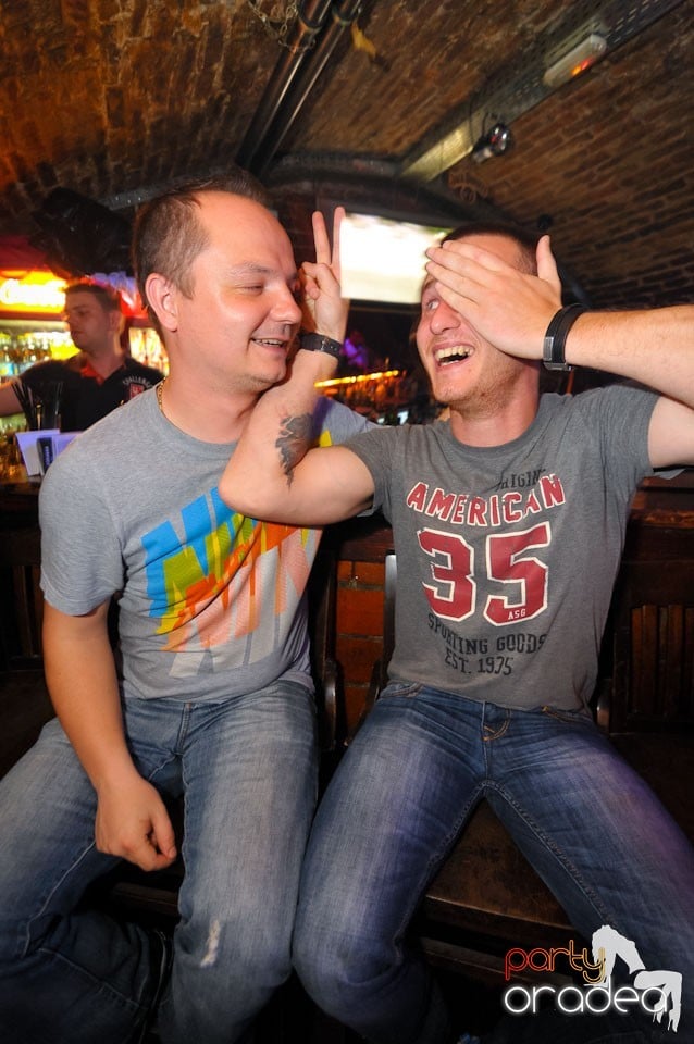 Golden Thursday @ Club Escape, 