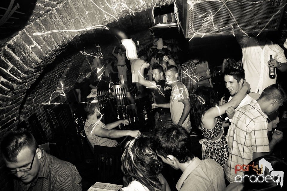 Golden Thursday @ Club Escape, 