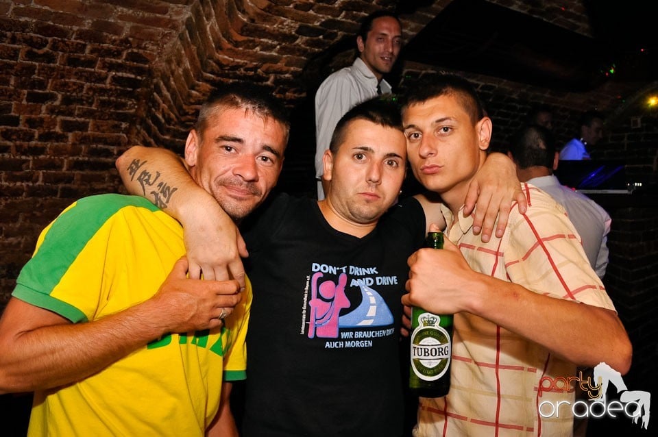 Golden Thursday @ Club Escape, 