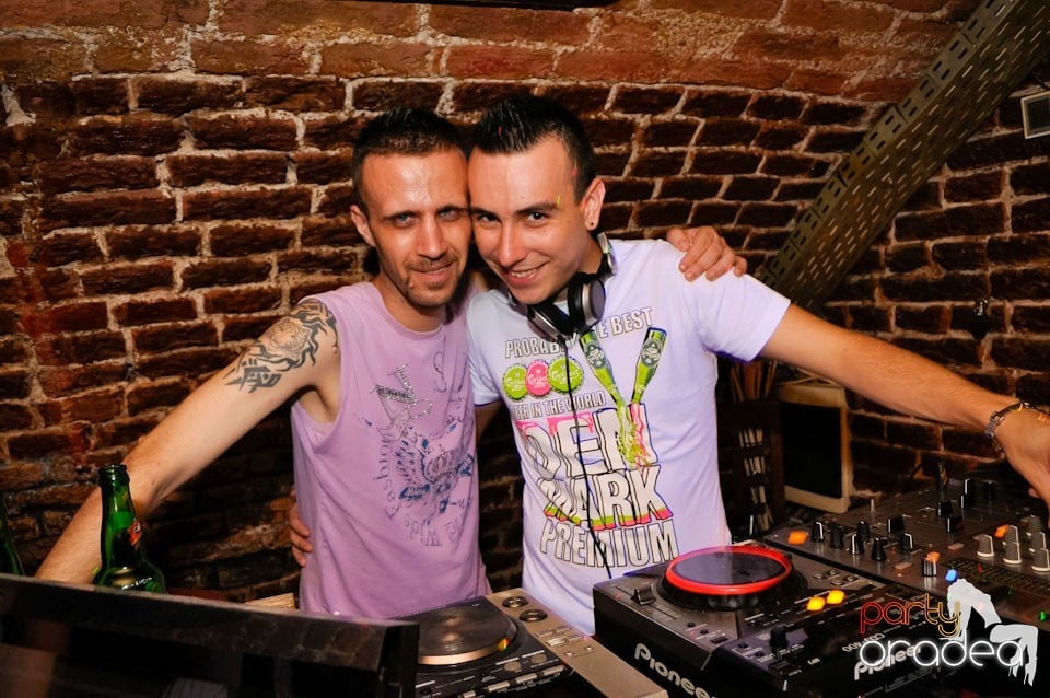 Golden Thursday @ Club Escape, 