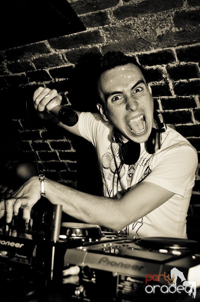 Golden Thursday @ Club Escape, 