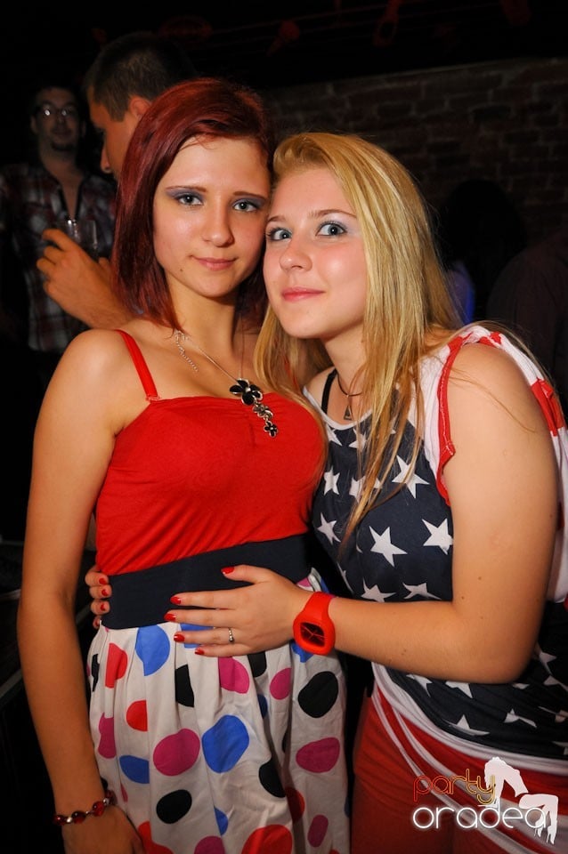 Golden Thursday @ Club Escape, 