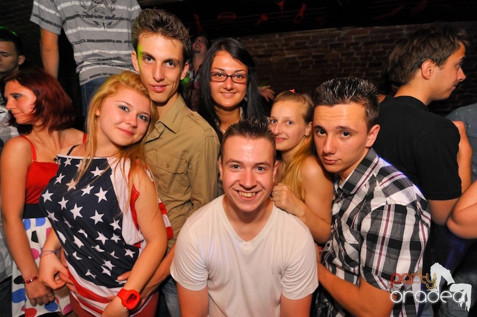 Golden Thursday @ Club Escape, 