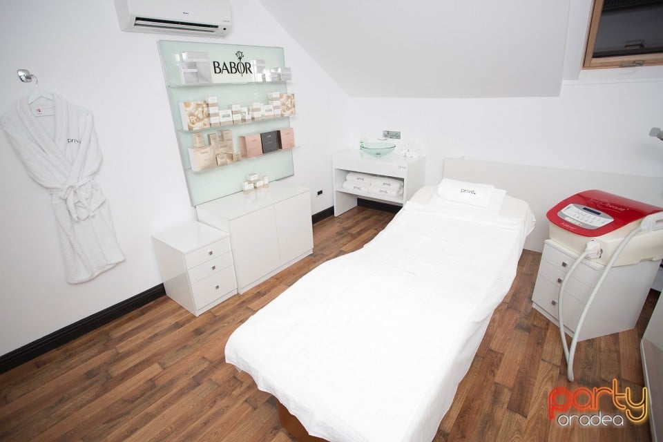 Gossip Nail Studio, Gossip Nail Studio