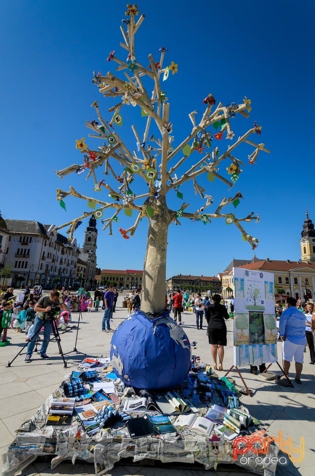 Grădina de Hârtie Reciclată, Oradea