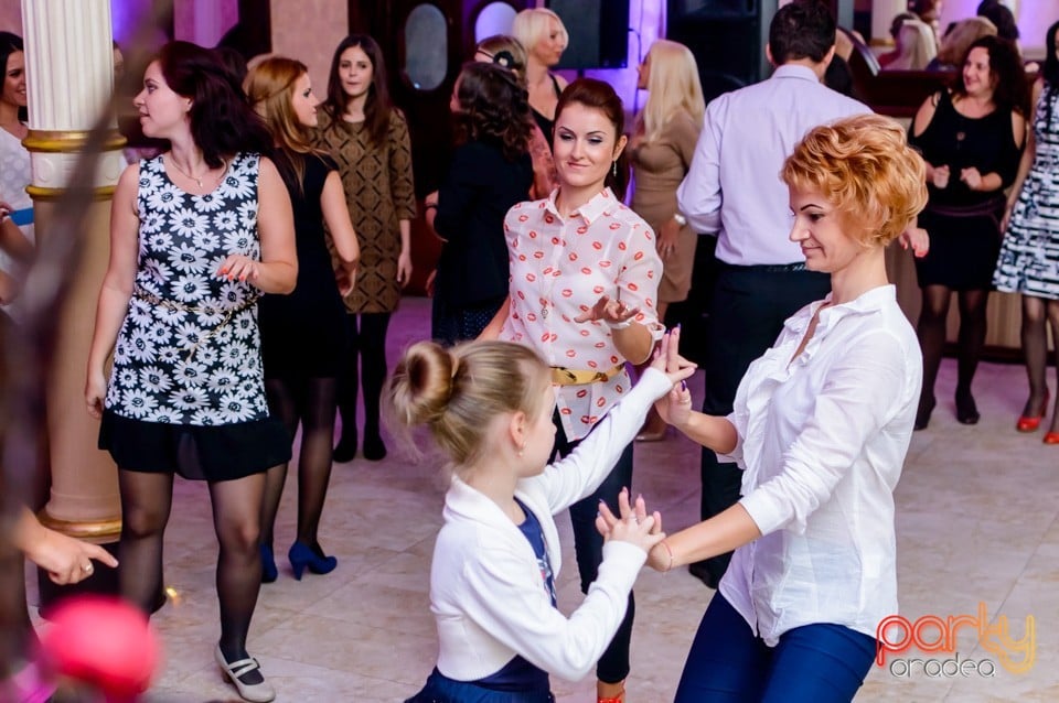 Grand Dancing Night, Grand Palace