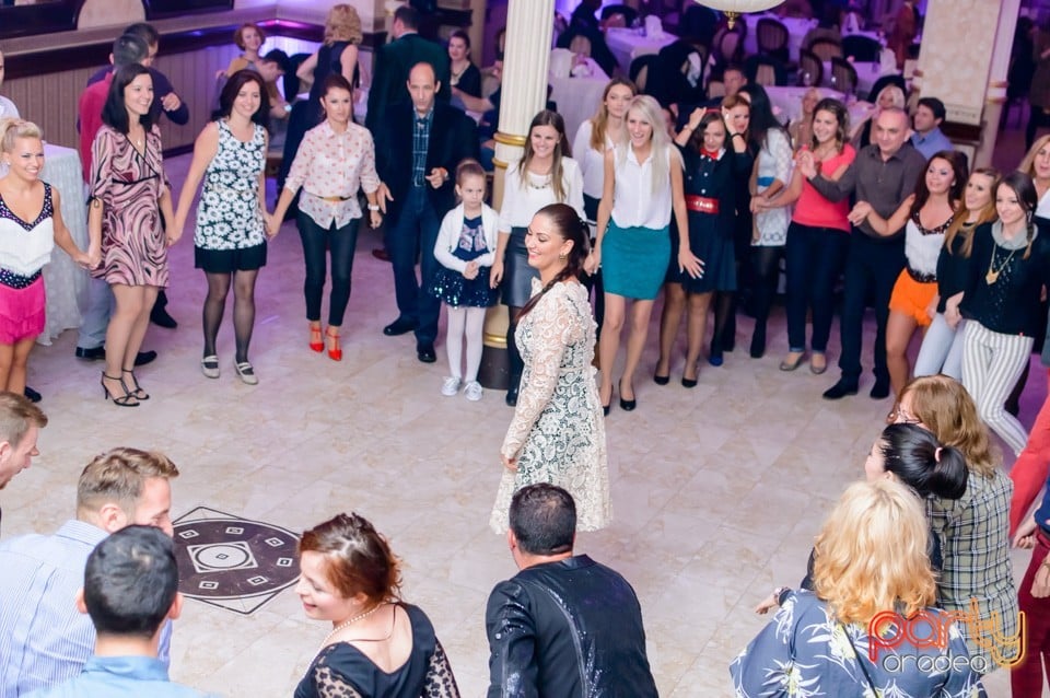 Grand Dancing Night, Grand Palace