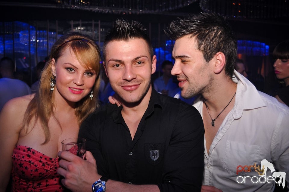 Grand Opening în The One Café & Club,